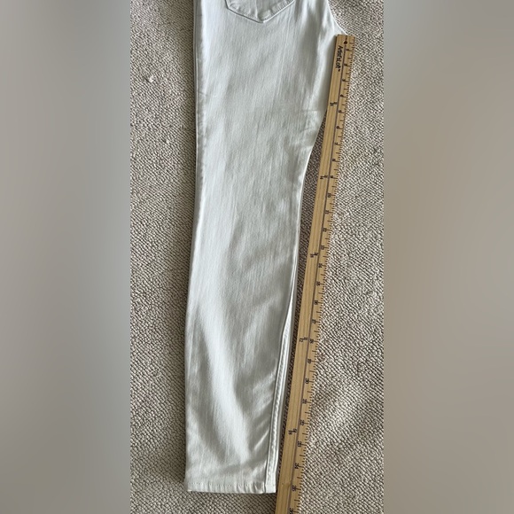 HOLLISTER CALIFORNIA HIGH-RISE JEAN LEGGING | COLOR: WHITE🤍 | SIZE: 5-S/27X26 - Picture 11 of 14